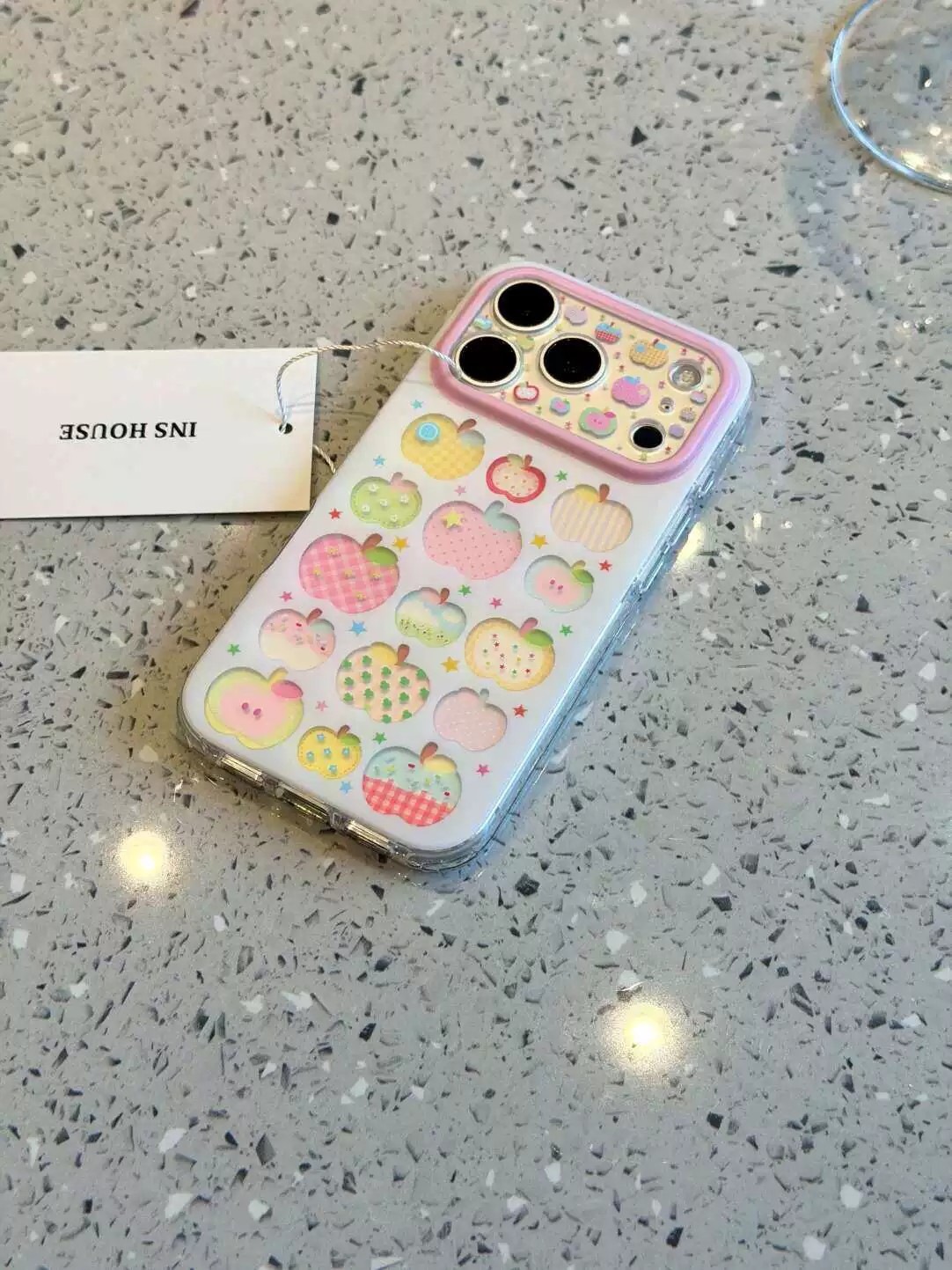 Применительно к идеям iPhone17PRO ручной раковины, выгравированной в форме яблока на 16/15, можно использовать для защиты от падения pic 4