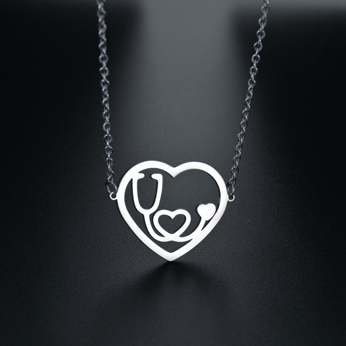 Cross-border supply: love letter necklace, titanium steel necklace, white and silver heart-shaped pendant, O-shaped chain, sweater chain pic 4