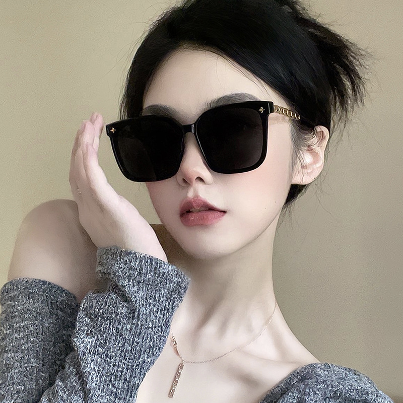 2022 New style sunglasses for women, high-end Instagram-popular sun protection sunglasses, large frame round face slimming glasses for men pic 4