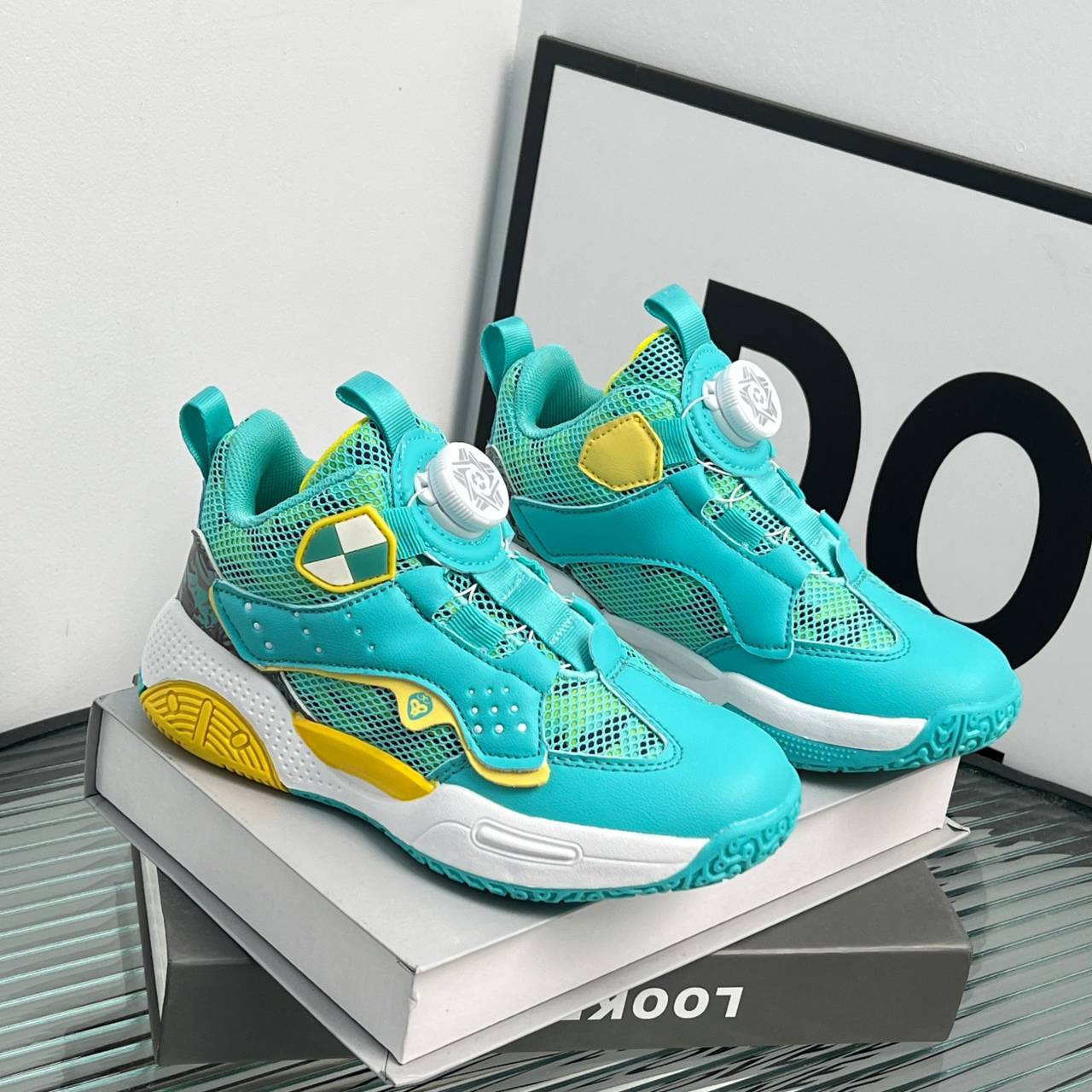 中大童运动鞋2024全新款春秋款男女童旋转纽扣潮流篮球鞋时尚百搭详情2