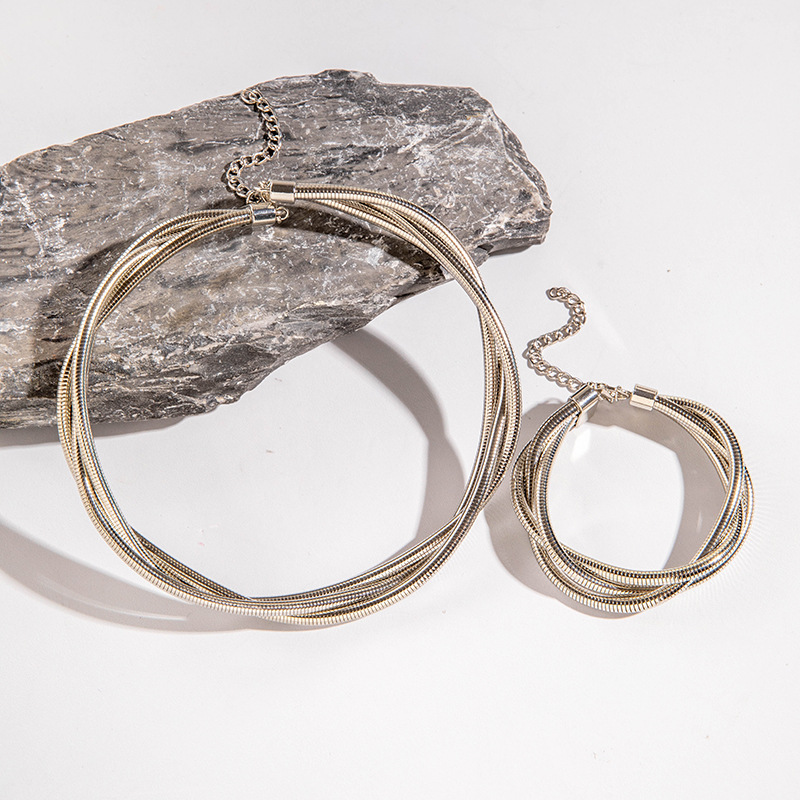 亚马逊跨境个性多层铁弹性蛇骨麻花项圈手链朋克风夸张首饰套装女详情11