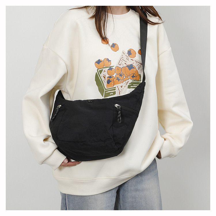 包包女lulu饺子包新款牛角包休闲健身运动包潮百搭通勤单肩斜挎包详情24