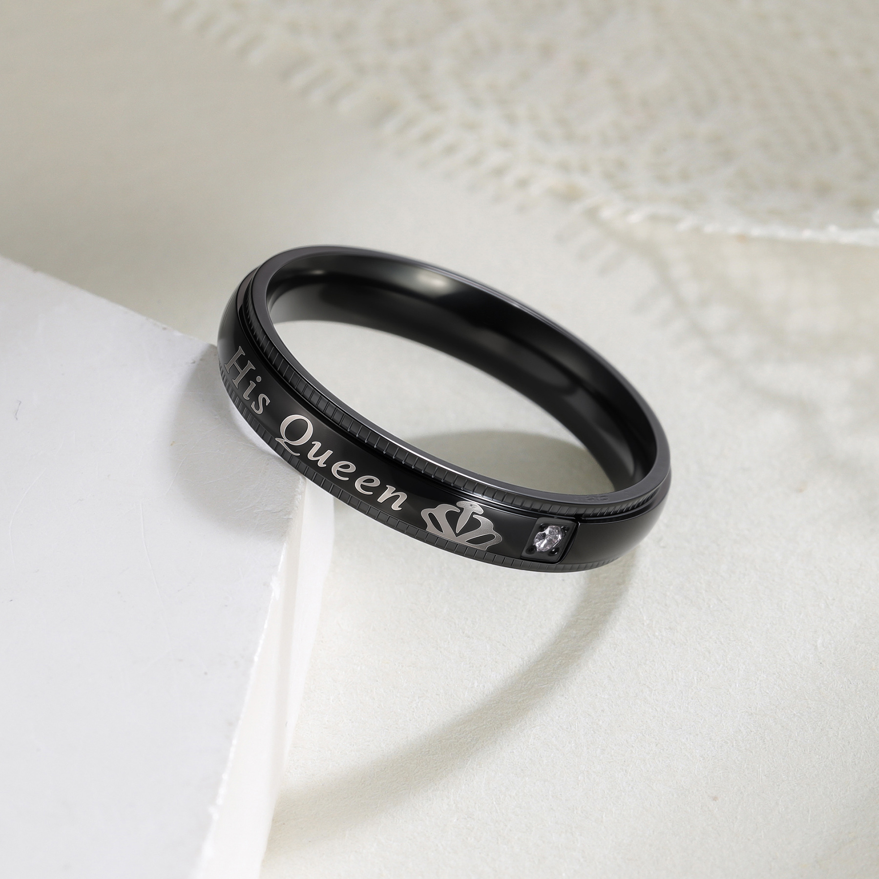 跨境temu新款HerkingHisQueen皇冠女王钛钢黑色情侣戒指情侣指环详情5