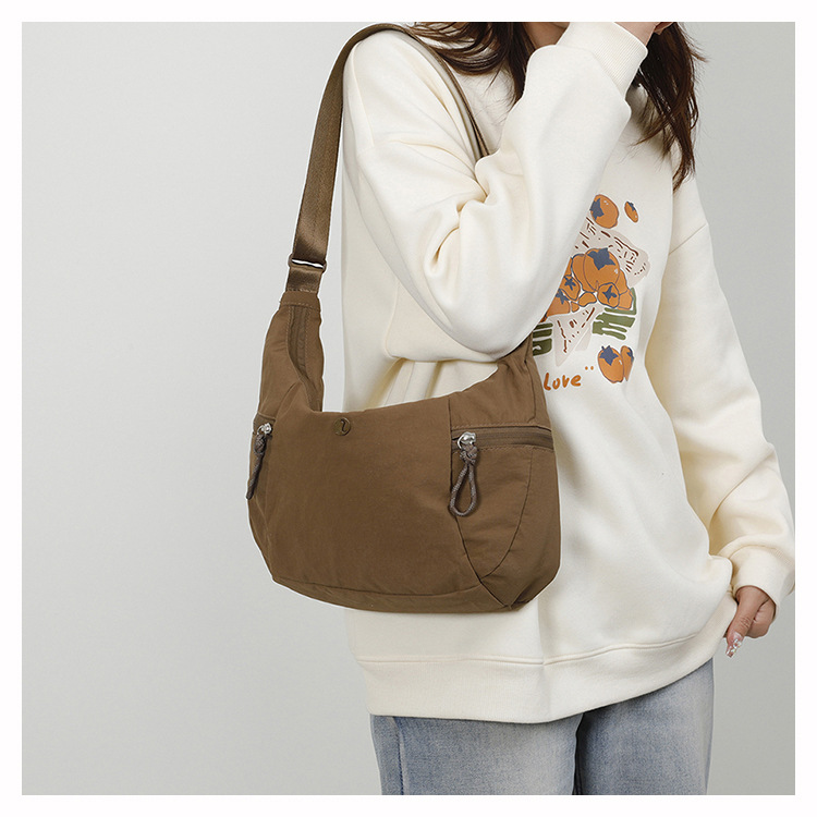 包包女lulu饺子包新款牛角包休闲健身运动包潮百搭通勤单肩斜挎包详情20