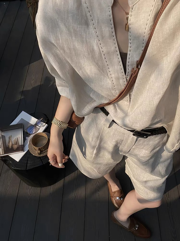 Old Money style beautiful professional outfit shirt linen suit pants for women 2025 Spring ootd Outfit complete set pic 3