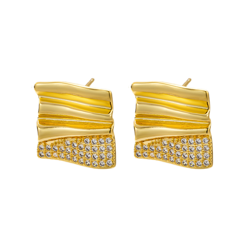 复古风18K电镀褶皱正方形镶钻耳钉文艺感高端耳饰批发耳环详情6