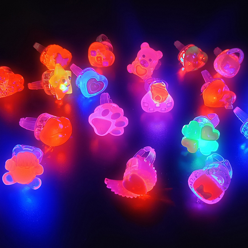 新款3D树脂情人节发光戒指儿童LED发光玩具手指灯节日小礼品批发详情8