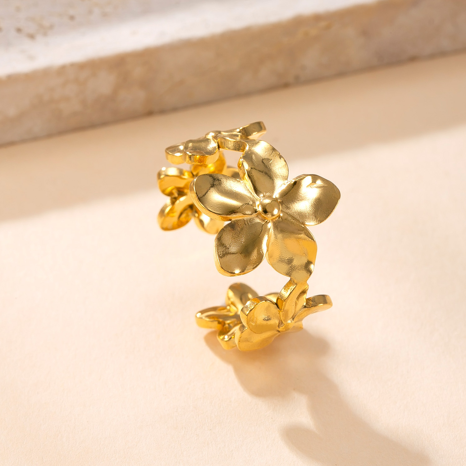 欧美时尚钛钢戒指 法式复古流行油压贝壳 花朵开口戒不锈钢饰品详情13