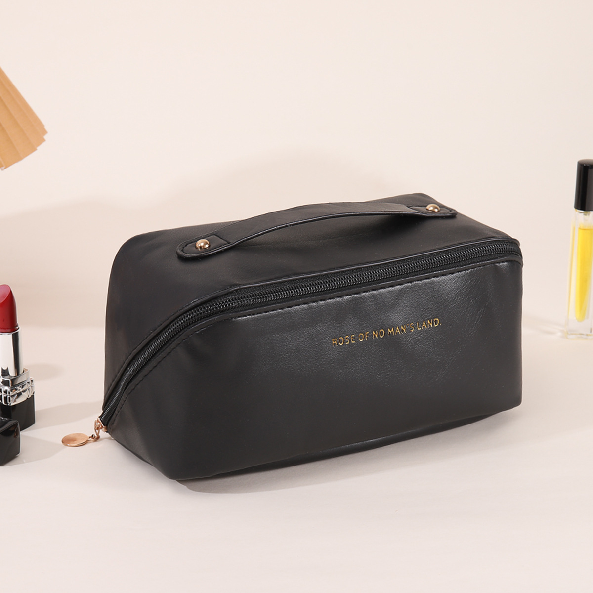 pu时尚便捷化妆包旅行收纳包大容量洗漱包手提高颜值枕头化妆包详情16