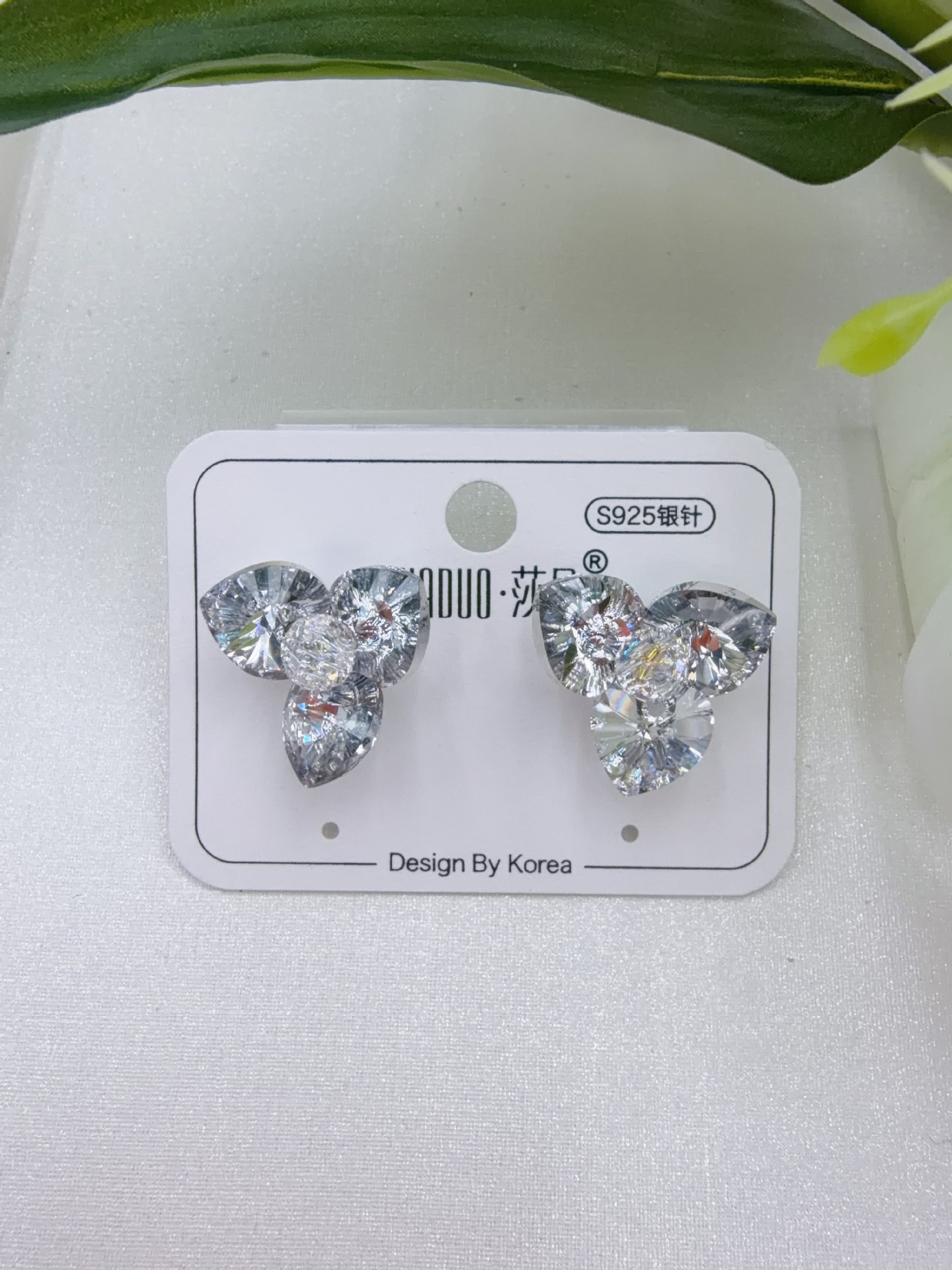 施家水晶奥地利S925银针韩系小巧精致三叶草耳环ins风女耳饰详情9