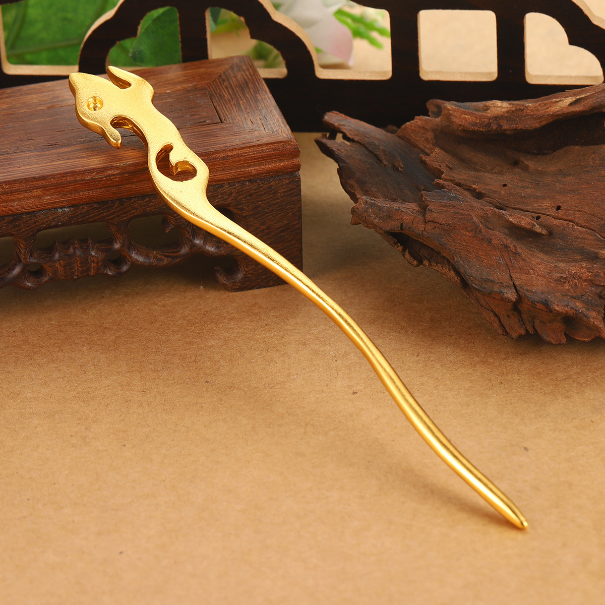 New ancient-style hair accessories, new hair forks, high-end Hanfu accessories, high-end ornaments, hollowed-out dragon geometric auspicious cloud hairpins wholesale pic 37