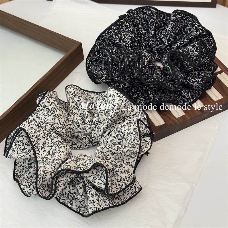 Retro and artistic small floral lace fringed large intestine hair band, high-end and elegant, unique and versatile hair rope, new hairstyle pic 7