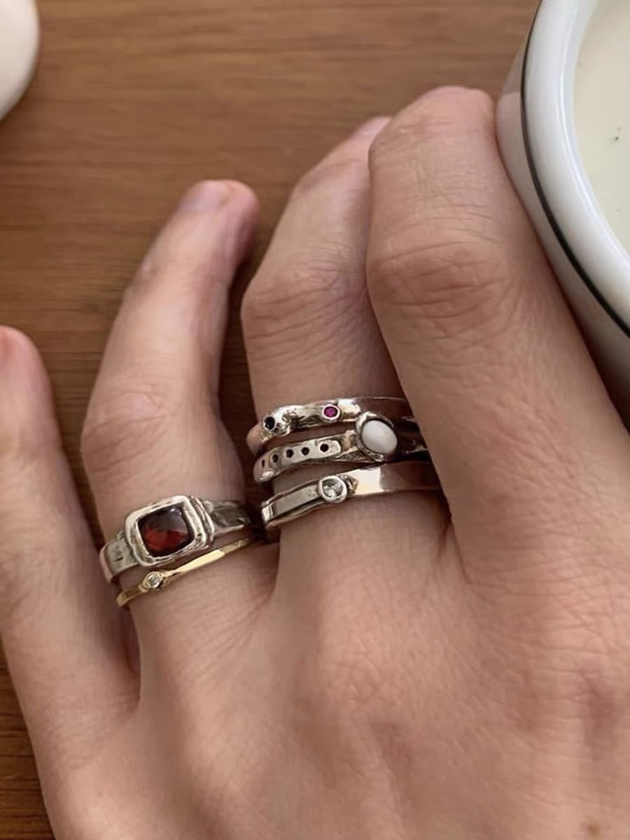韩系小众设计mars25自制复古手工捶打纹红宝石戒指叠戴高级感指环详情5