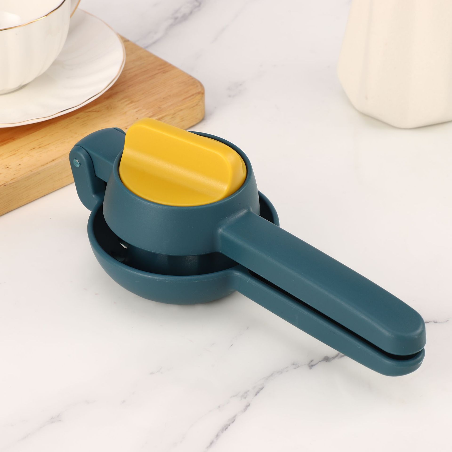 多功能旋转式榨汁机手动柠檬夹家用压汁器小型果汁机水果榨汁器详情5