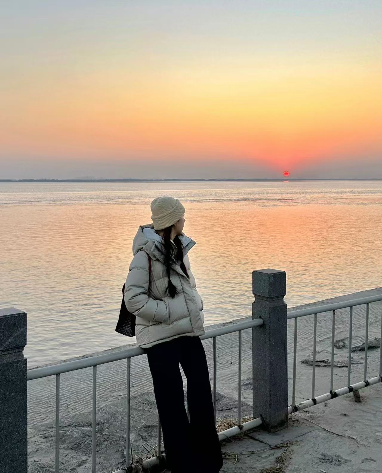 lulu同款泡芙五格杜邦三防可溯源90白鸭绒羽绒服女短款防寒面包服详情10