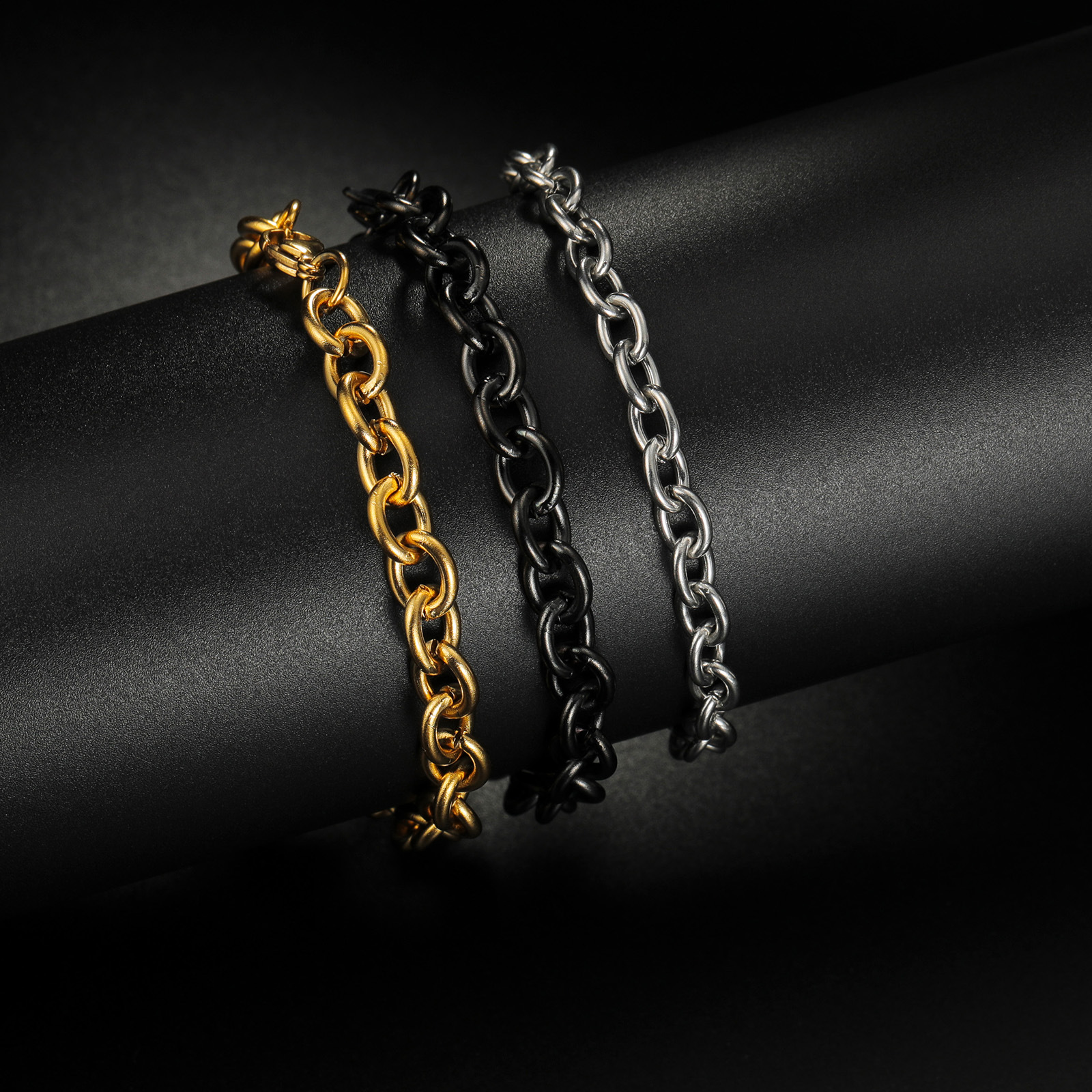 Cross-border best-selling items such as bracelets, anklets, O-shaped titanium steel clothing chains, and cross-border hip-hop accessories are selling well on Amazon pic 3