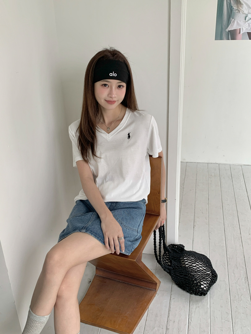 GAGD Korean-style V-neck embroidered short-sleeved T-shirt for women, a cool summer snowflake cotton loose casual top T-shirt pic 19