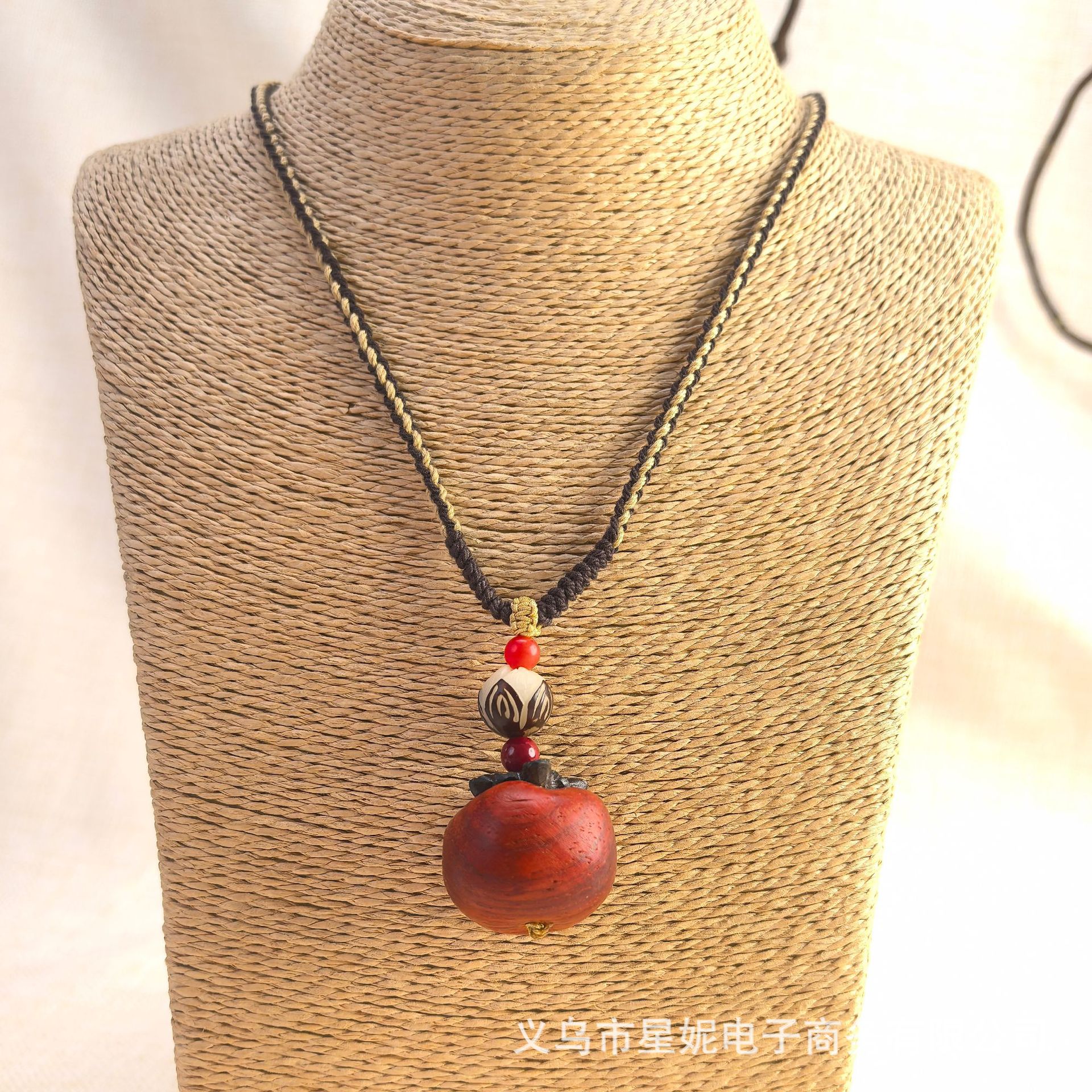 Nepalese Thangka pendant for men, green Tara Manjusri Bodhisattva, esandalwood Buddha amulet, retro necklace, sweater chain pendant for women pic 18