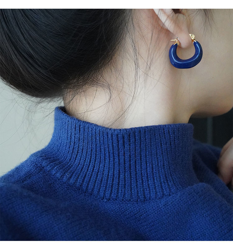 French retro Klein blue earrings with a niche design sense, elegant and high-end style. Spring and summer earrings, the latest trend in 2022 pic 17