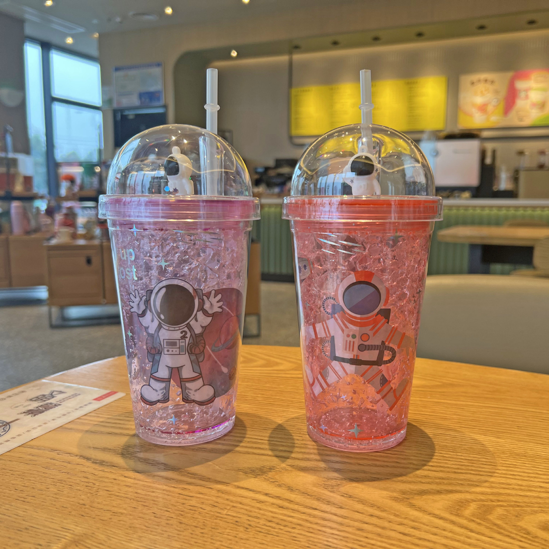 外贸新款宇航员系列水杯批发微景观卡通双层塑料吸管杯冰杯塑料杯详情8