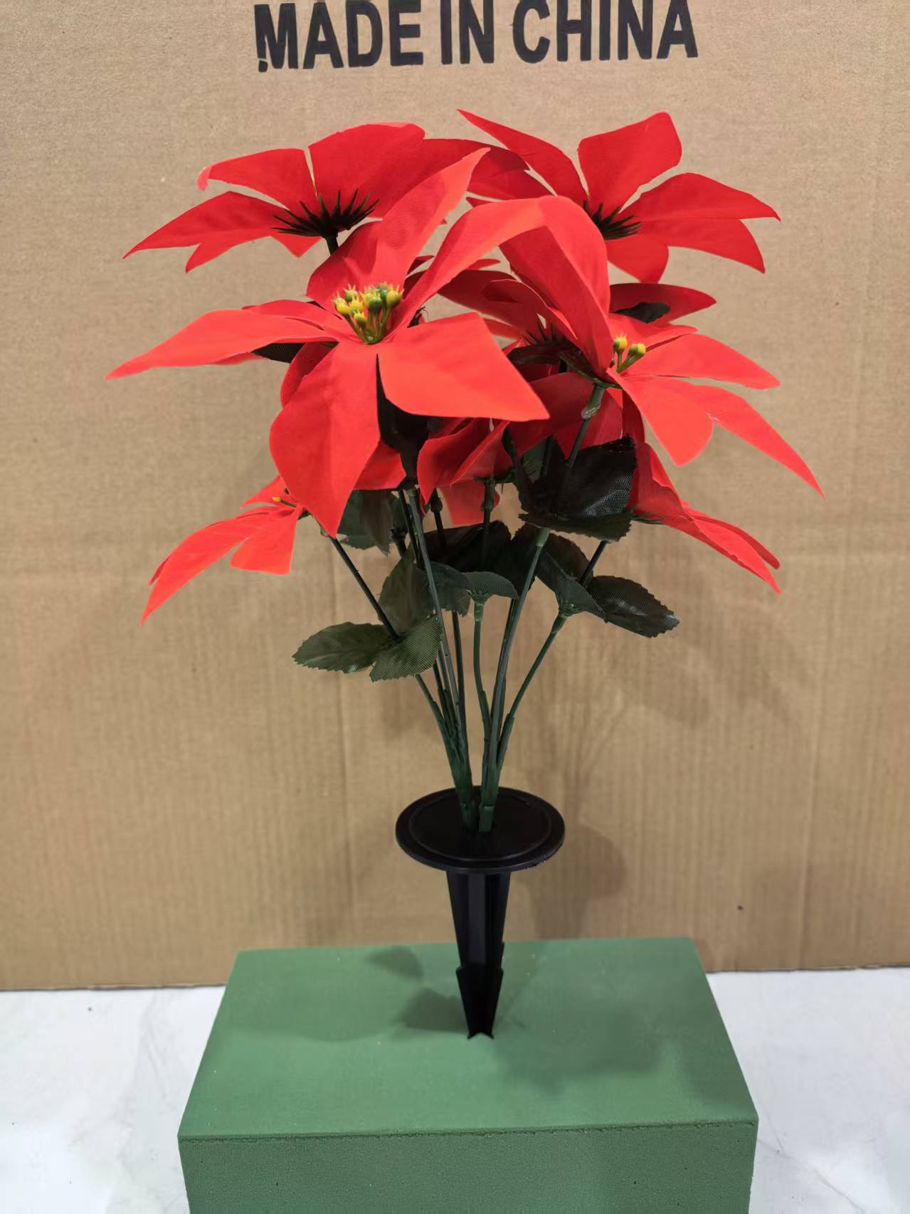 Cross-border Temu Foreign Trade consignment, artificial Christmas bouquets, outdoor floor nails, artificial flowers, Christmas decoration velvet artificial flower factory pic 13