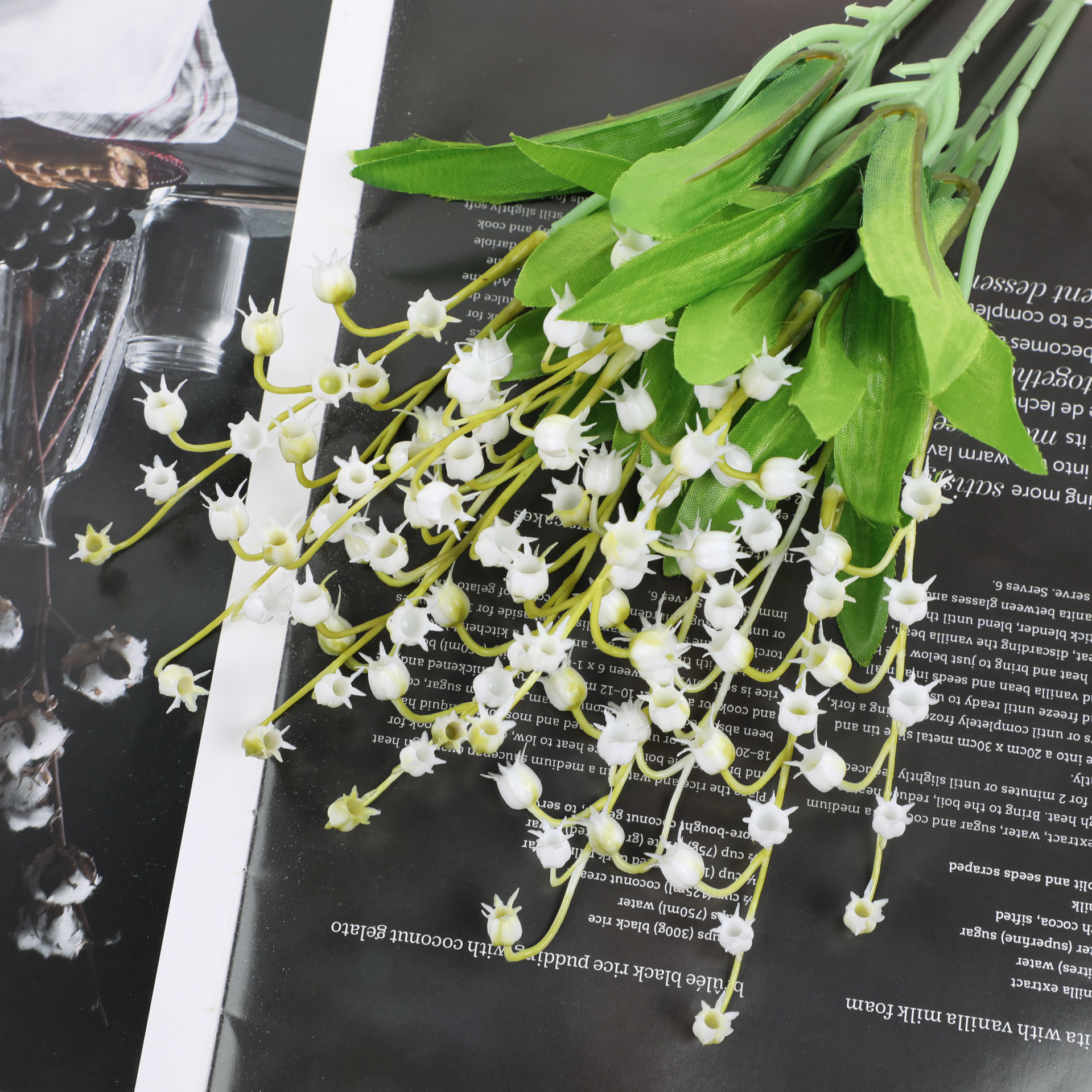 仿真绿植铃兰花手捧花婚庆家居装饰花束 人造风铃花拍摄道具批发详情7