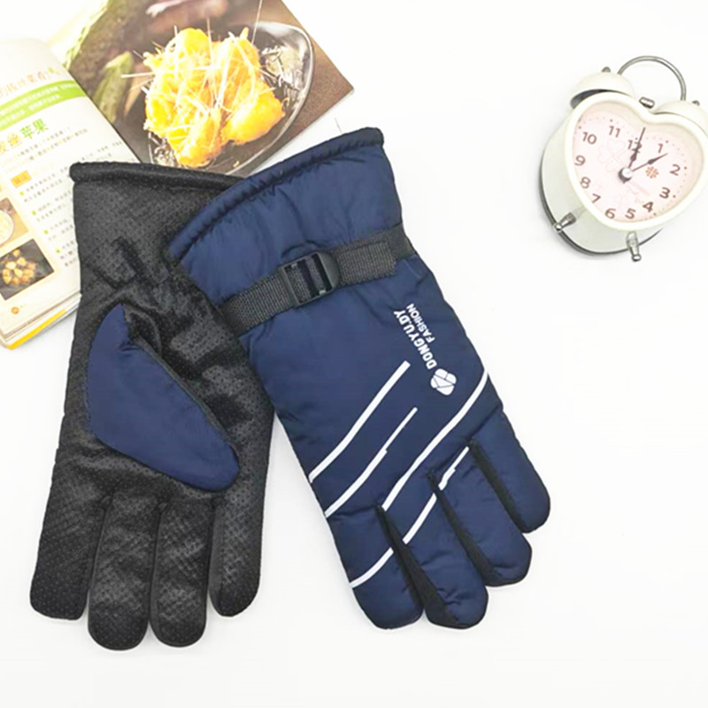 Wholesale of new fleece and thickened warm sports and outdoor skiing gloves, as well as windproof gloves for electric bikes and motorcycles pic 2