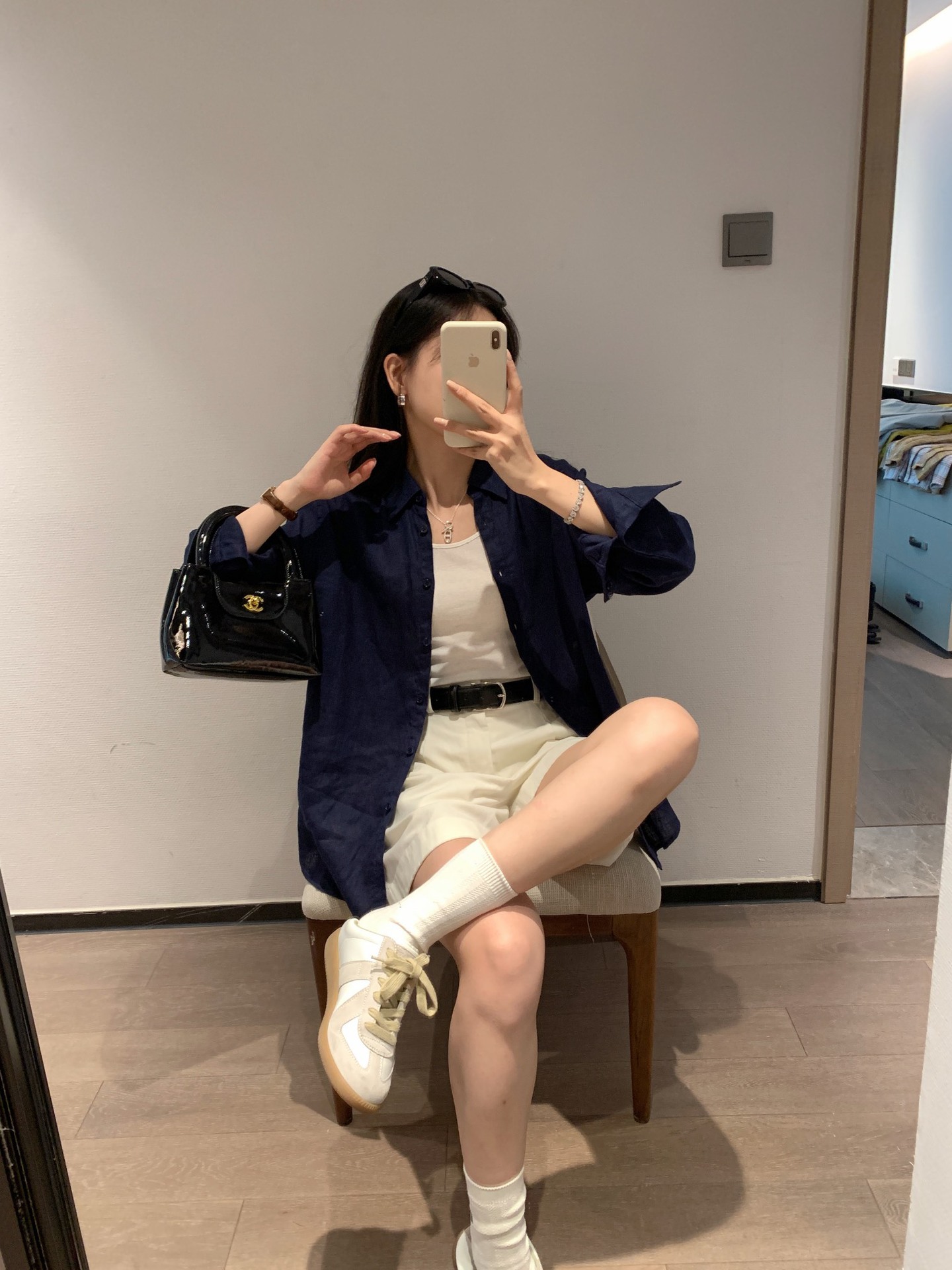 020810 春季新款女士刺绣亚麻平纹纯色简约宽松通勤舒适衬衣衬衫详情38