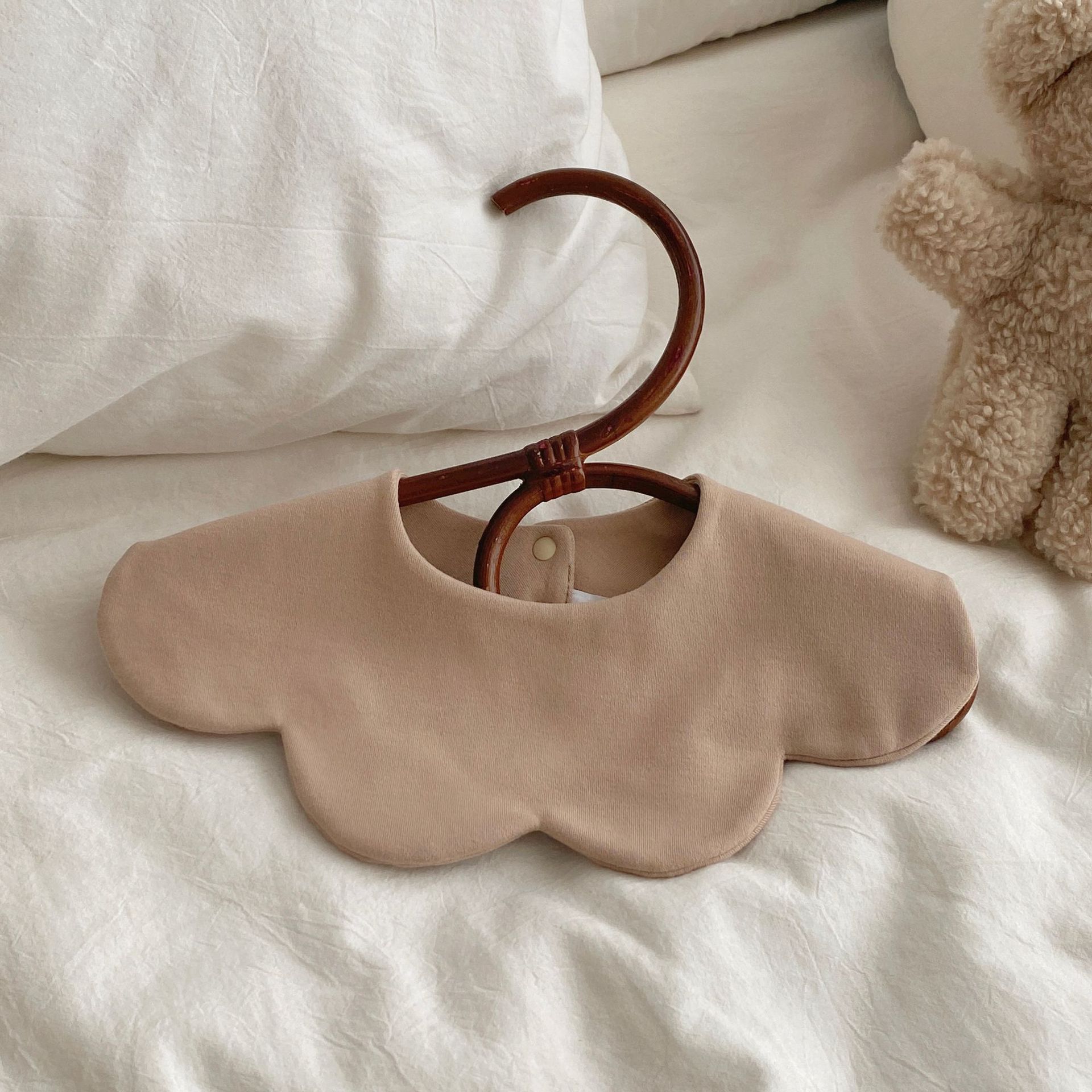 婴儿口水巾宝宝纯棉A类花瓣围兜纯色加厚双面口水巾秋冬1-3岁详情15