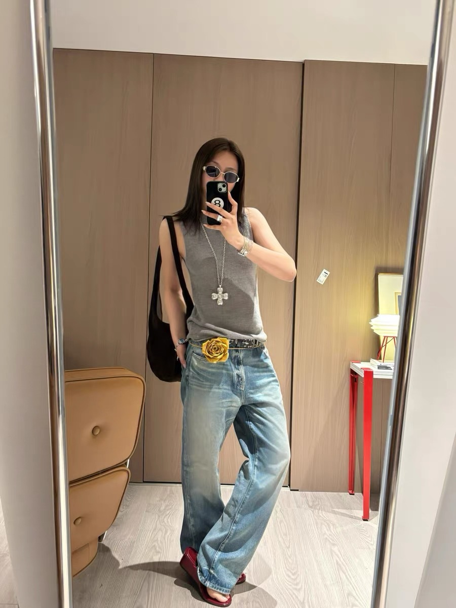 新款百搭多色亚麻棉感粗针织肌理颗粒半高领卷边毛织无袖背心5111详情11