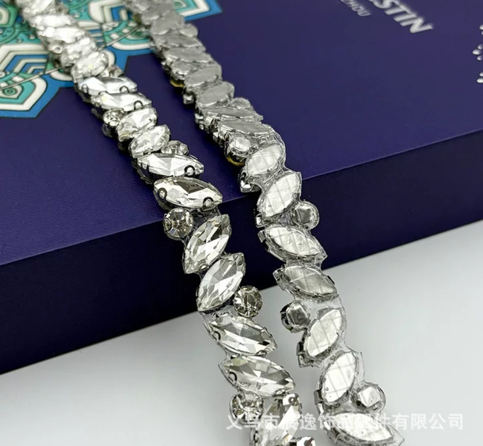 Factory direct sales of glass water diamond code chains, high-end wedding dress, dress, necklaces, clothing chains, accessories and accessories pic 11