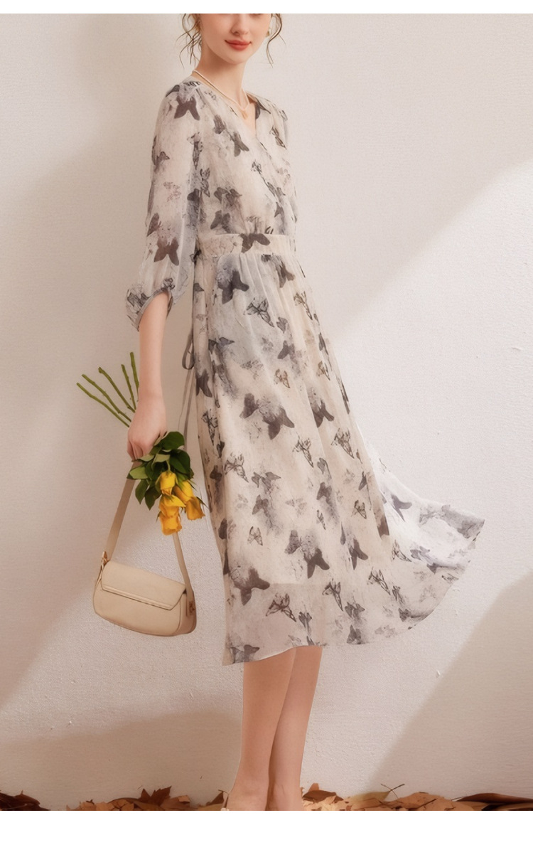 2025春夏新款女人味印花飘逸长裙时尚V领修身女式七分袖连衣裙潮详情13