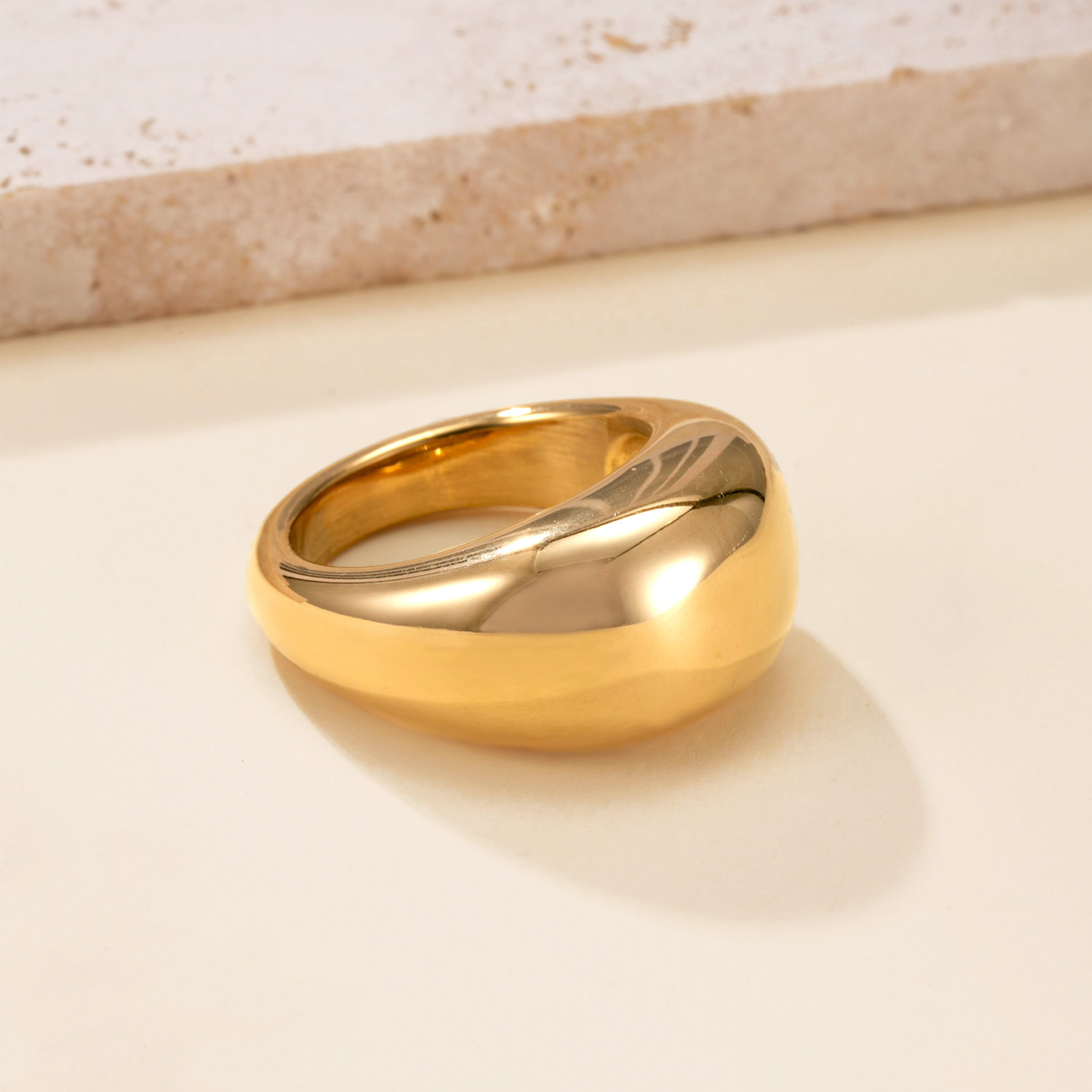 亚马逊新品钛钢戒指铸造弧形光面戒指女时尚百搭不锈钢饰品批发厂详情7