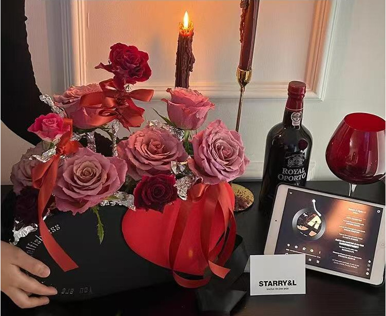 Оригинальная коробка с сердечками, портативная коробка с сердечками, коробка с цветами, букет подарков pic 9