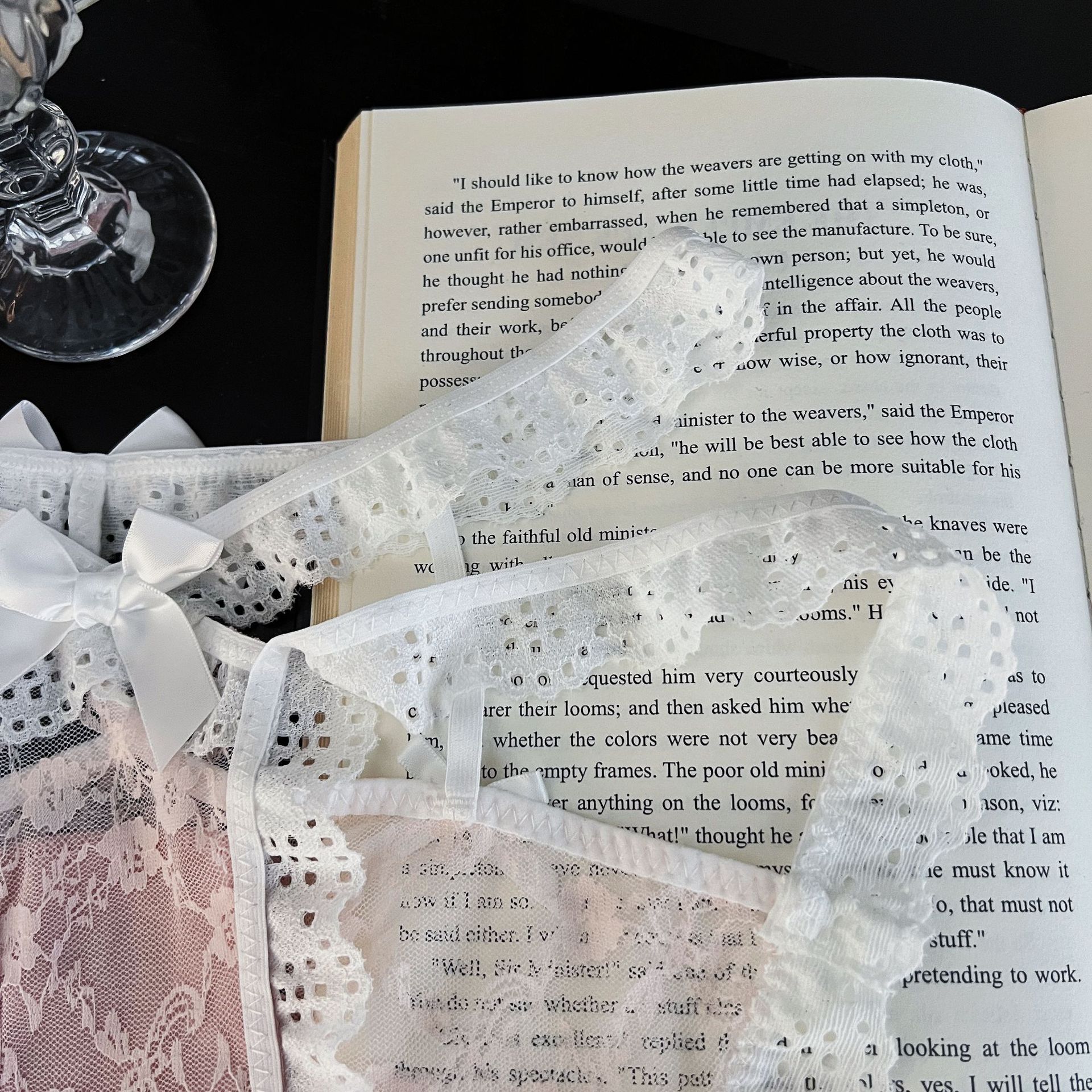 性感内裤女蝴蝶结镂空蕾丝火辣低腰诱惑纯欲三角裤详情13