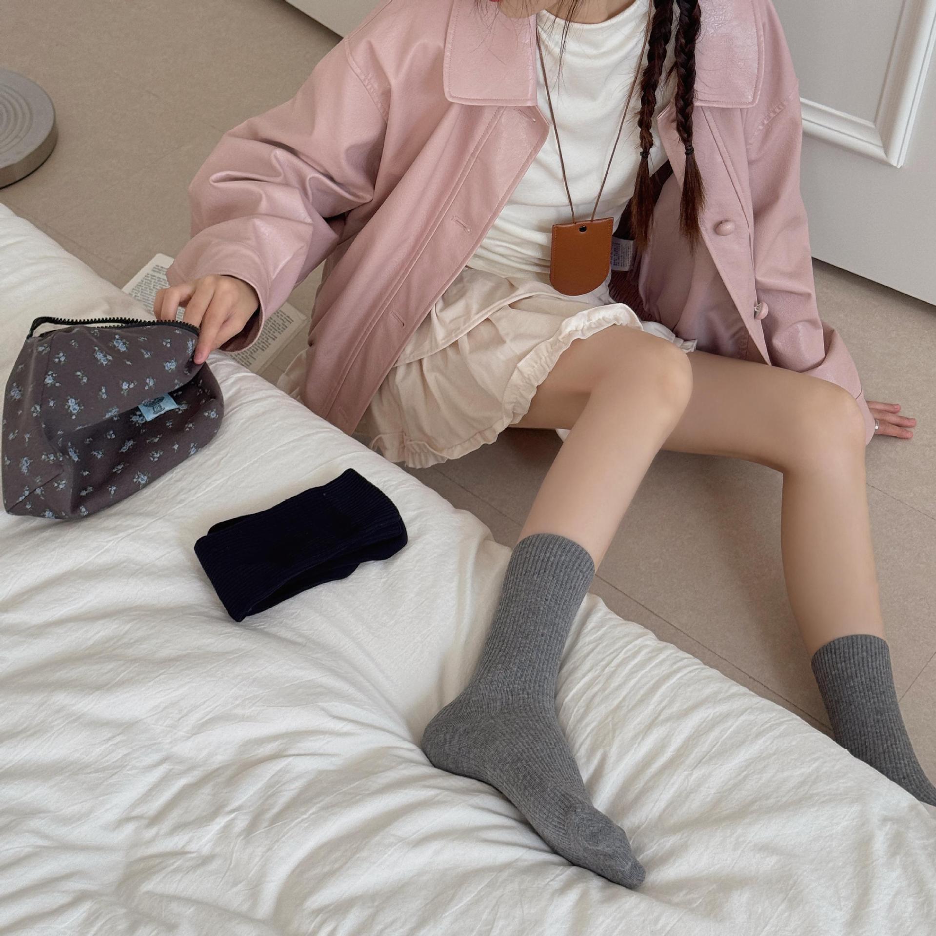 2025秋冬新款一体机无骨纯色竖条纹女士堆堆袜纯棉百搭中筒女袜子详情14