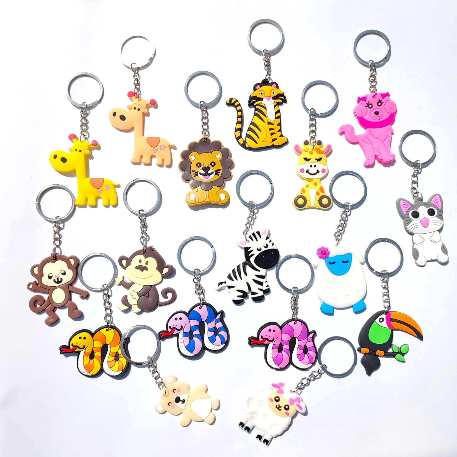 跨境新款动物钥匙扣礼品卡通可爱挂件PVC软胶森林动物钥匙链批发详情2