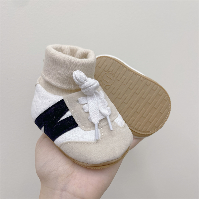 秋冬新生婴儿0-1岁男女宝宝软胶底鞋袜不掉跟保暖运动防滑学步鞋详情12