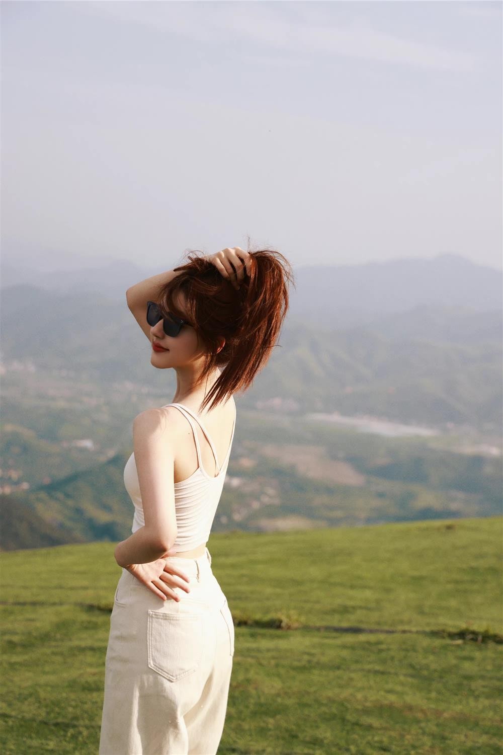 赵露思同款白色吊带背心女夏季薄款外穿内搭带胸垫一体式打底上衣详情19