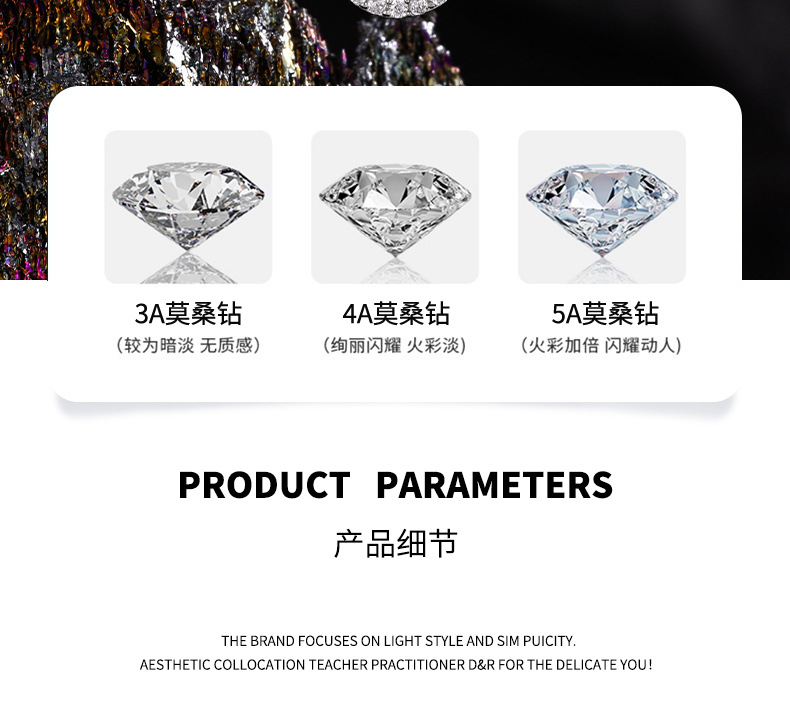 The S925 four-leaf Clover necklace, made of pure silver, is versatile and does not fade. It features a simple, luxurious and high-end design. It is a Mosan necklace pic 11