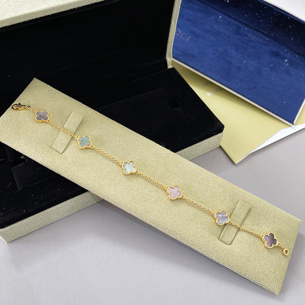 v金高版本厚镀18k金迷你五花六花四叶草手链不掉色高级感红玛瑙详情49