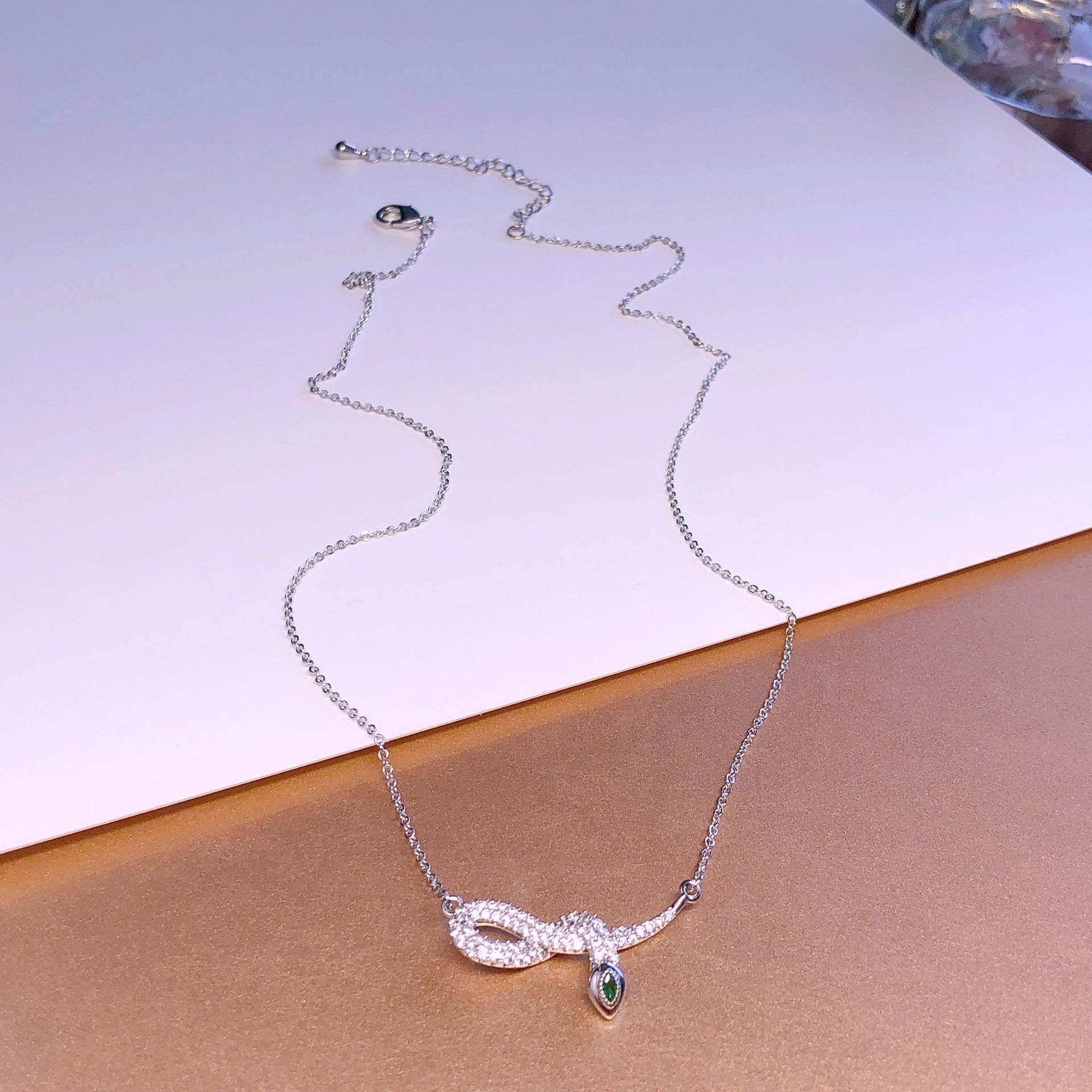 Bigote mujer nuevo collar con diamantes multimodelo zodiaco serpiente simple clavícula niche ins wind collar pic 9