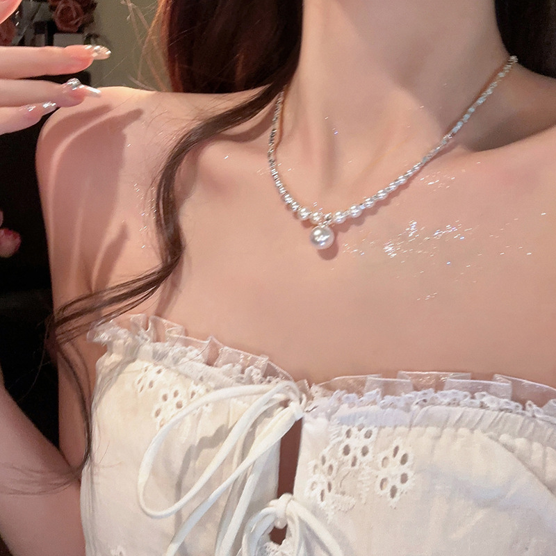 This light luxury, niche and high-end silver pearl necklace with a few taels of pearls is fashionable, versatile and elegant. It is a popular collarbone chain pic 14