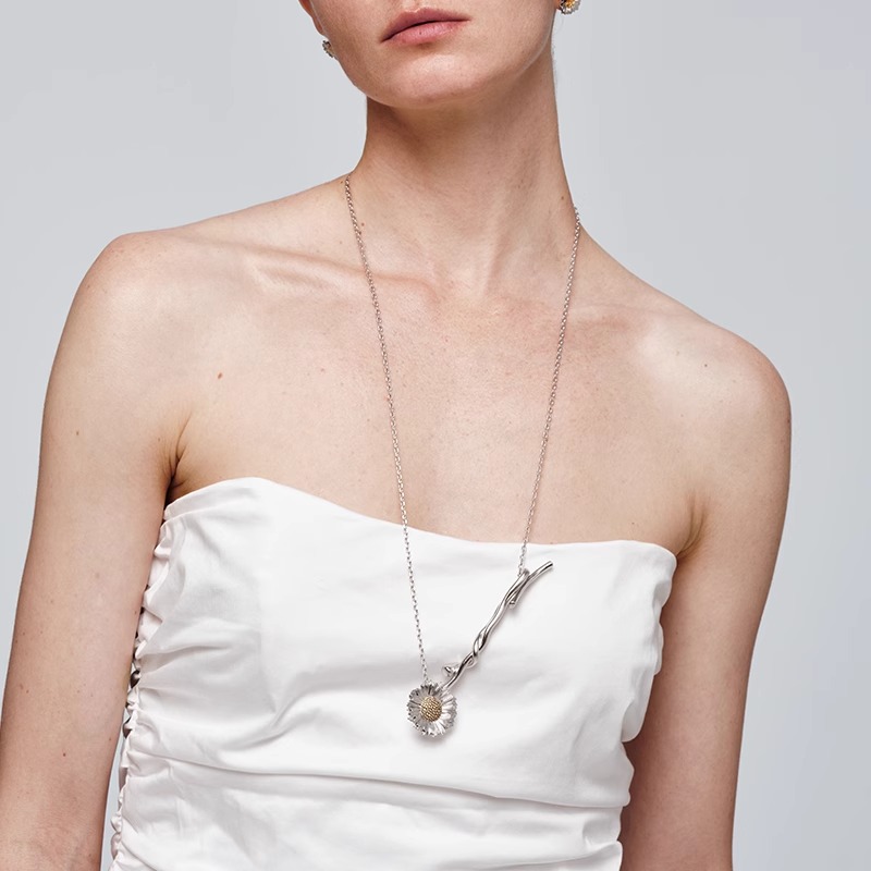 张悦儿同款新款小雏菊耳钉手链女小众设计感高级轻奢气质百搭项链详情8