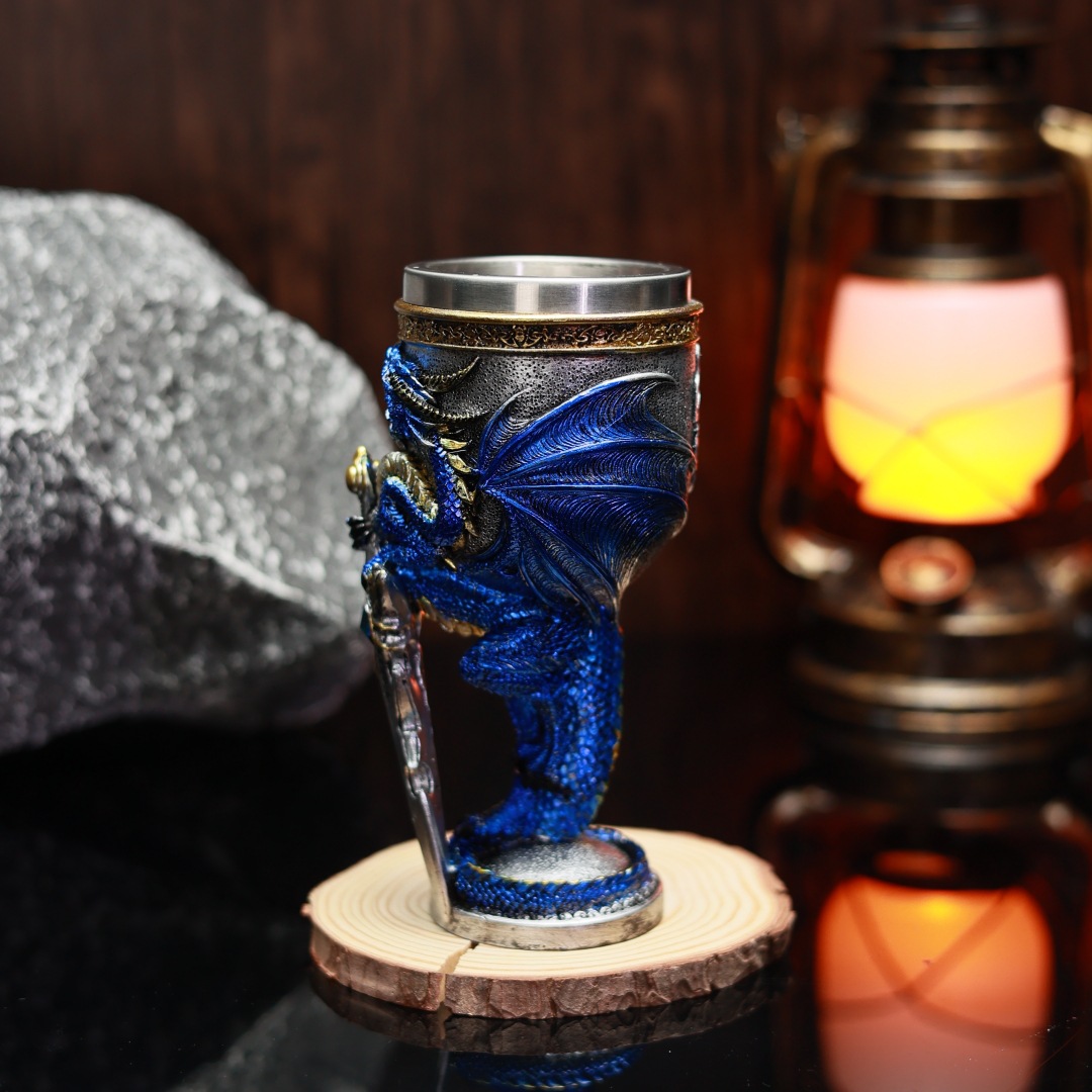 Niche high-appearation-level red wine glasses, European retro wine glasses, 3D dragon statue cocktail glasses pic 5