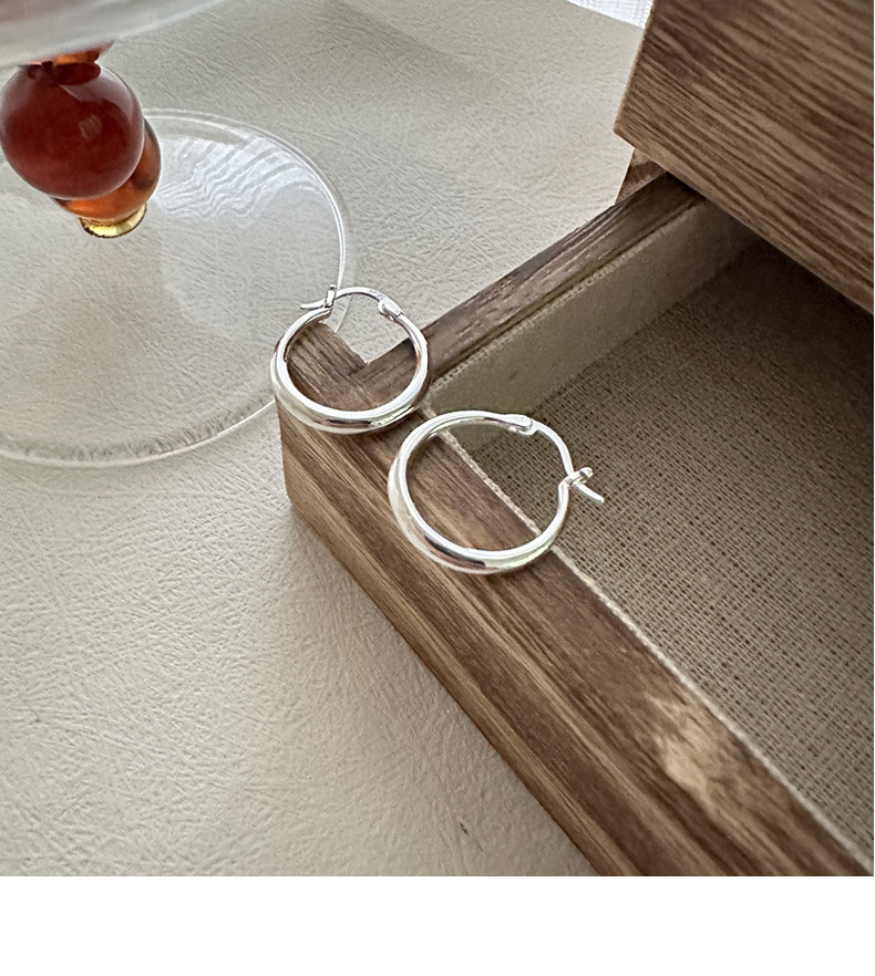 S925 sterling silver Korean version, a niche design basic round smooth gradient ear buckle for commuting wear pic 13