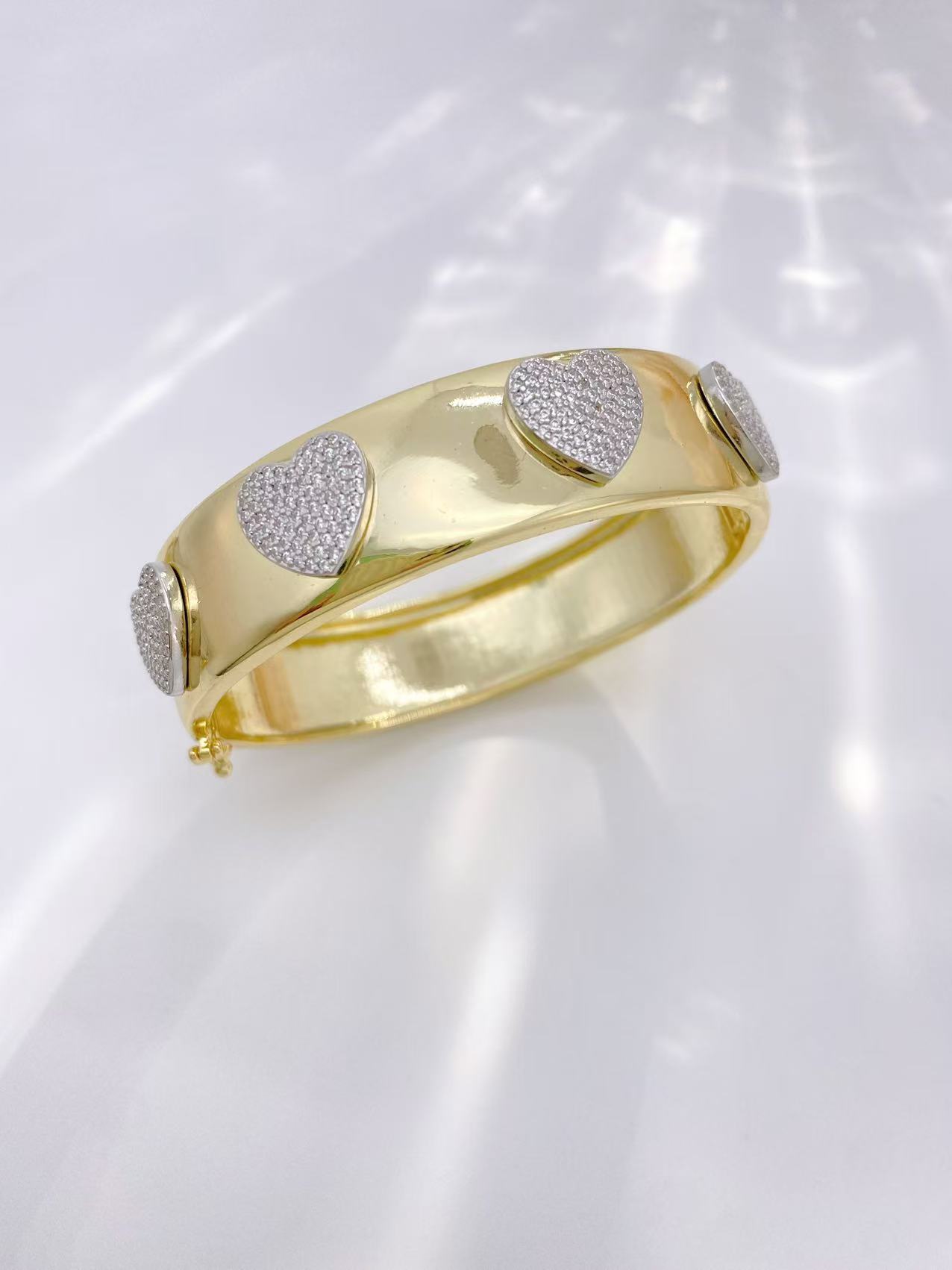 Wholesale of cross-border copper zircon hollow hexagonal star heart-shaped bracelets from Amazon in Europe and America with adjustable openings pic 7