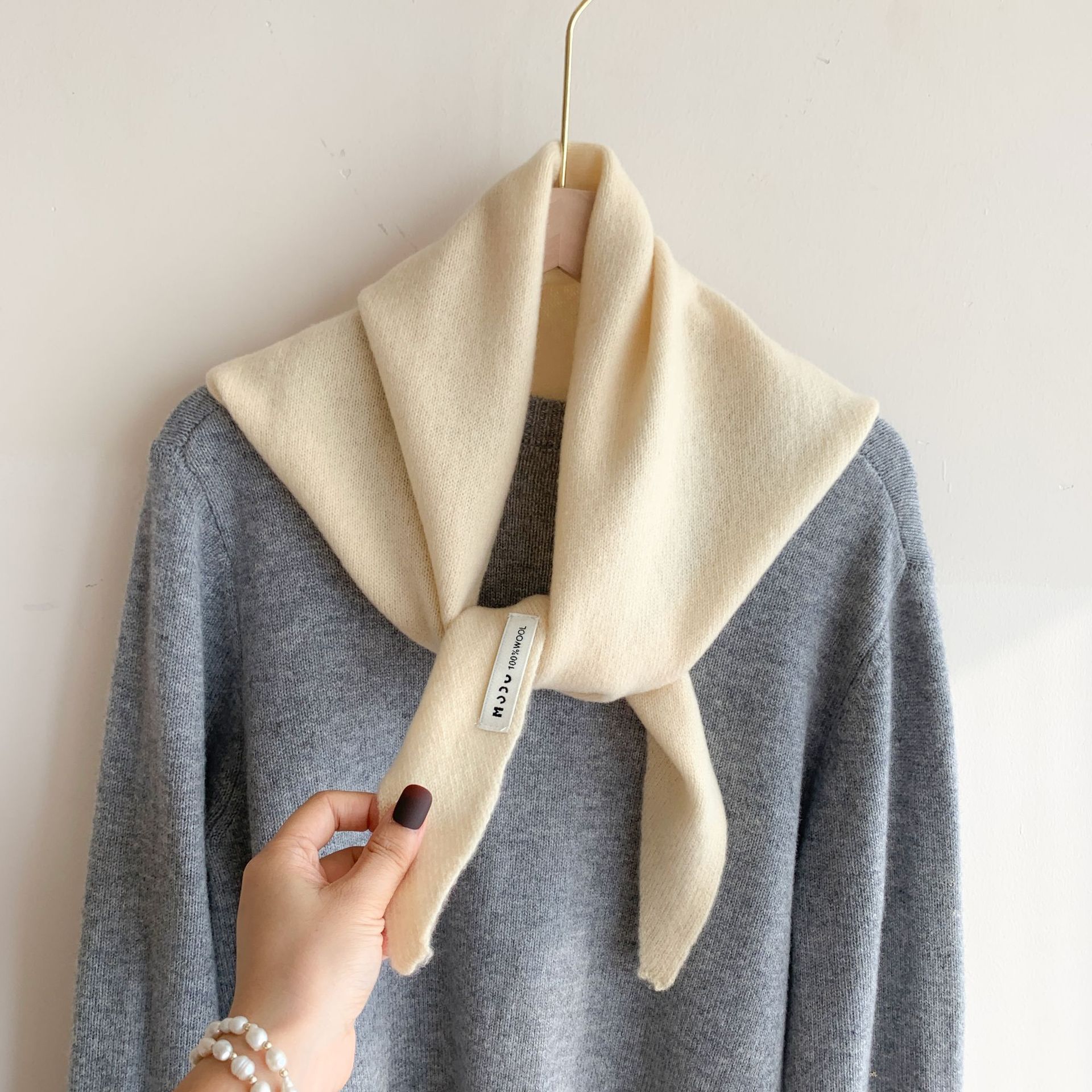 羊毛针织三角巾披肩女秋冬款保暖头巾多功能保暖百搭小围巾女详情30