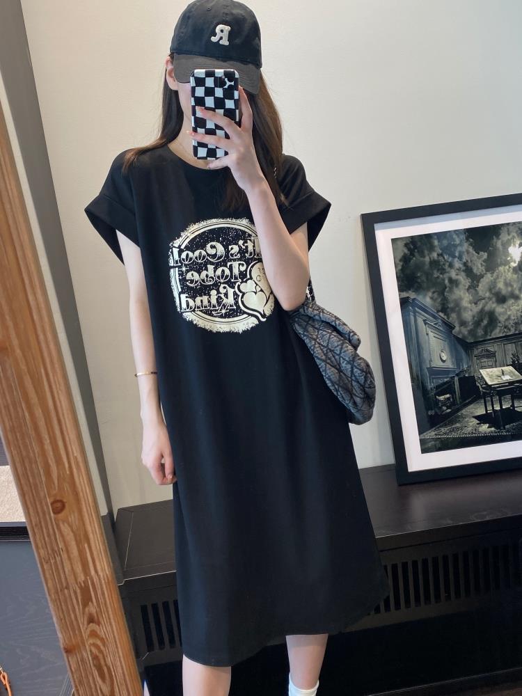 朵妮 一件轻松出门 慵懒时髦落肩袖显瘦长T恤女连衣裙夏新款2023详情14