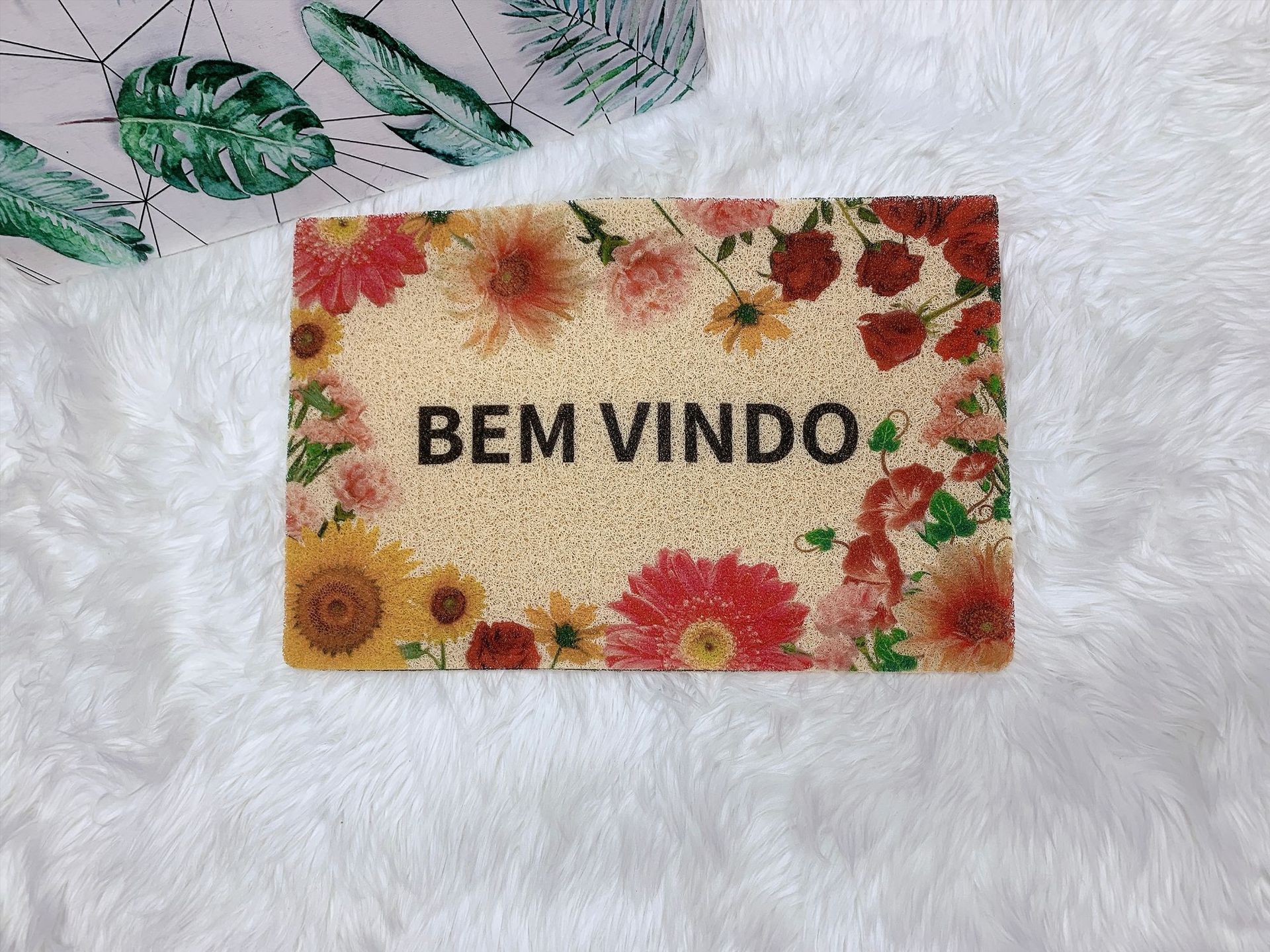 Factory direct sales and wholesale of yellow silk spray-printed anti-slip and water-absorbing floor MATS for bathrooms and living rooms. The foot feel is skin-friendly and comfortable pic 5